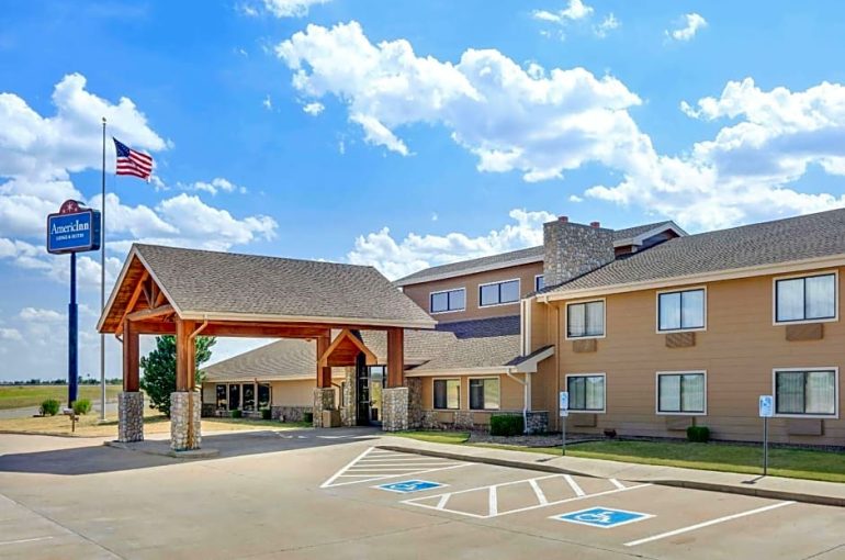 Interstate Hotel for Sale in Oklahoma