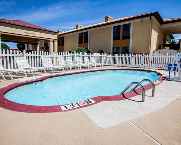 Hotel Outdoor Pool