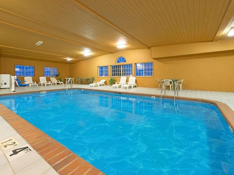 Hotel Indoor Pool