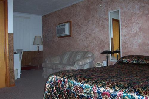 Motel Guestroom