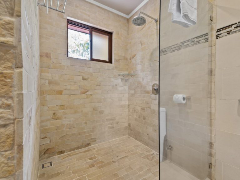 Boutique Hotel Shower