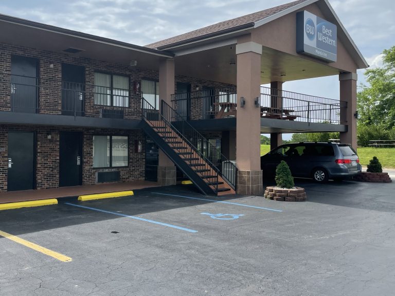 Hotel for Sale on I-44